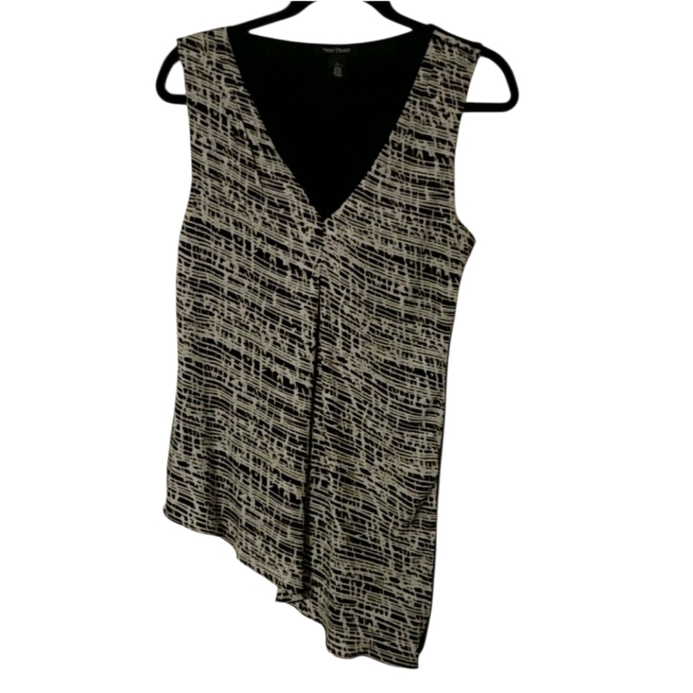 White House Black Market Sleeveless Asymmetrical Top In Black & White Size M